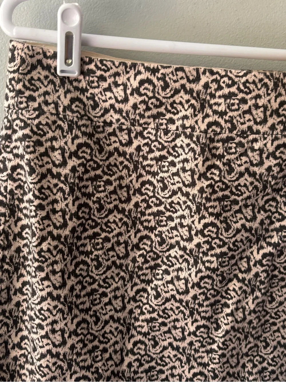 J.Crew Pencil Skirt Geometric Pattern Size 8 Academia